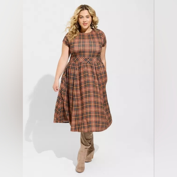 torrid Dresses & Skirts - EUC Torrid size 0 plaid midi